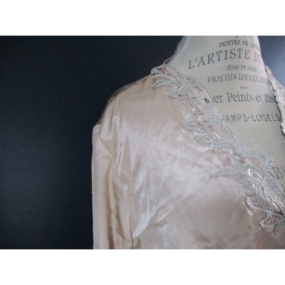 Vintage Flora Nikrooz Champagne Satin Lace Robe Size Small Medium - Picture 4 of 9